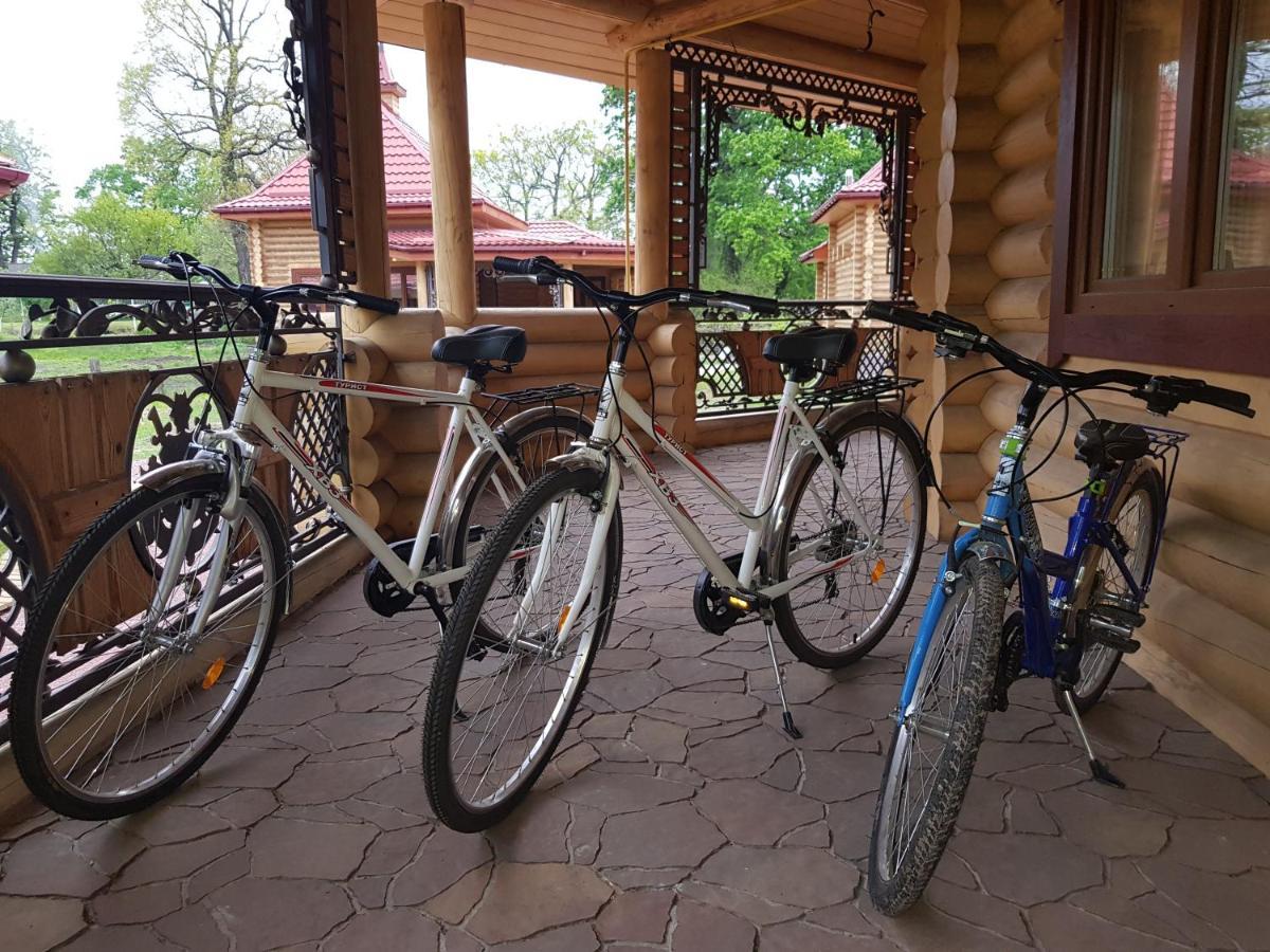 Загородный Комплекс Fort Pirnov Park Pirnove Bagian luar foto
