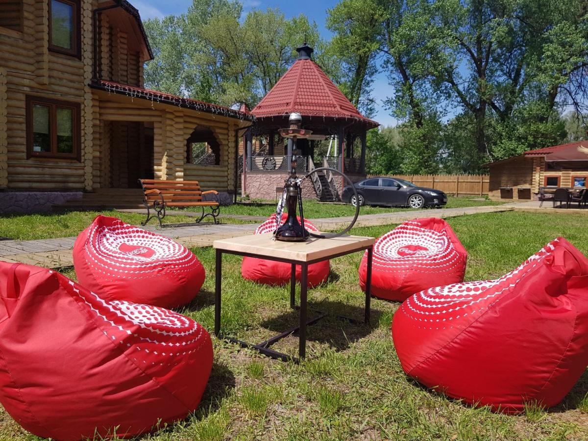 Загородный Комплекс Fort Pirnov Park Pirnove Bagian luar foto
