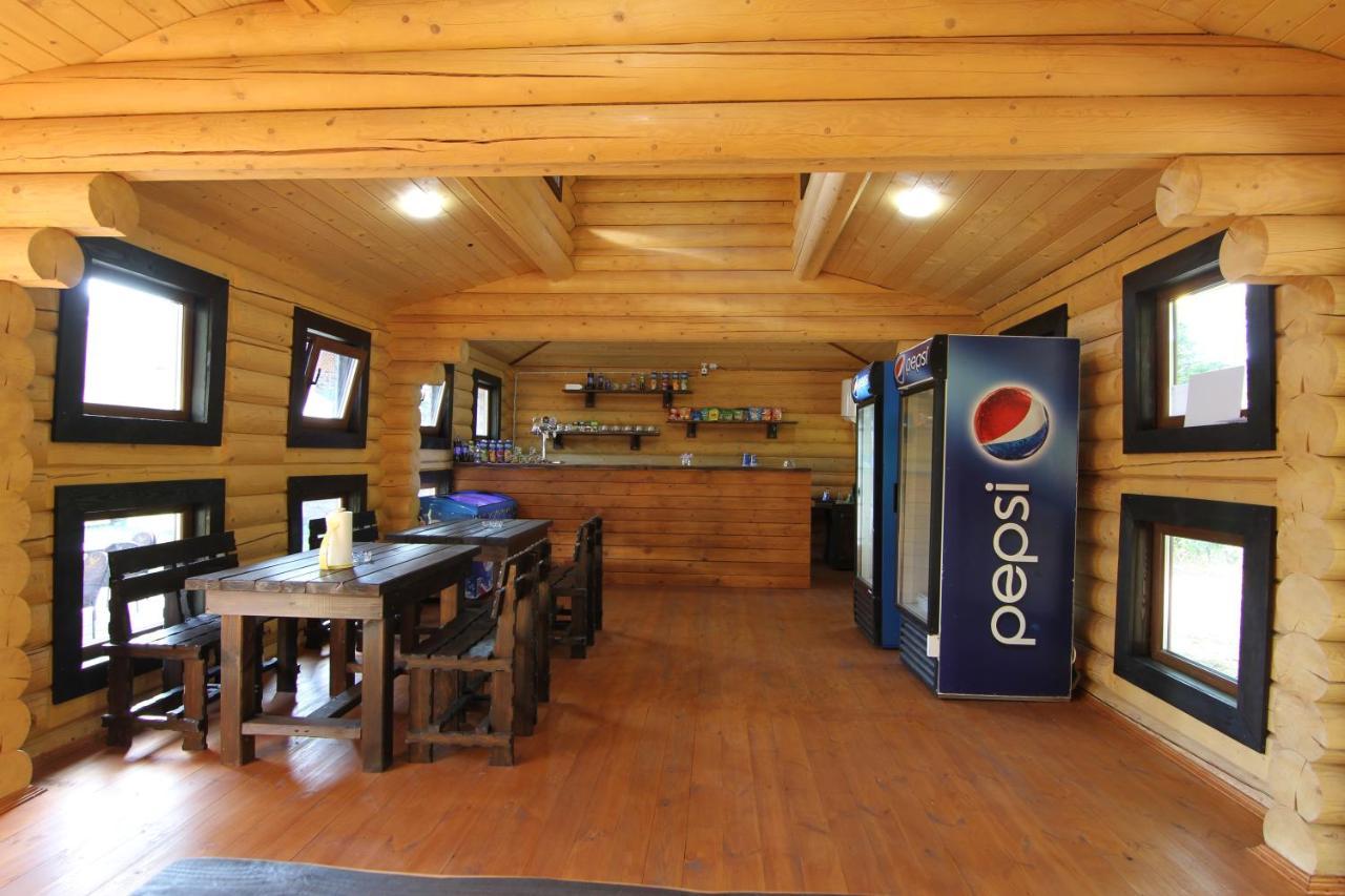 Загородный Комплекс Fort Pirnov Park Pirnove Bagian luar foto