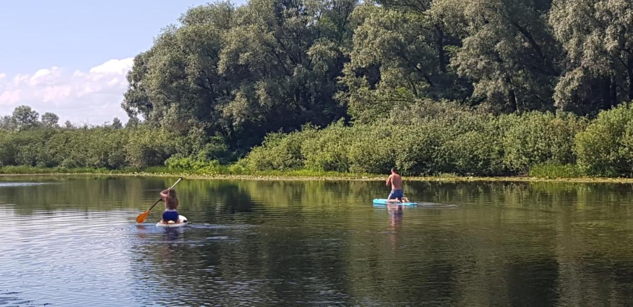Загородный Комплекс Fort Pirnov Park Pirnove Bagian luar foto