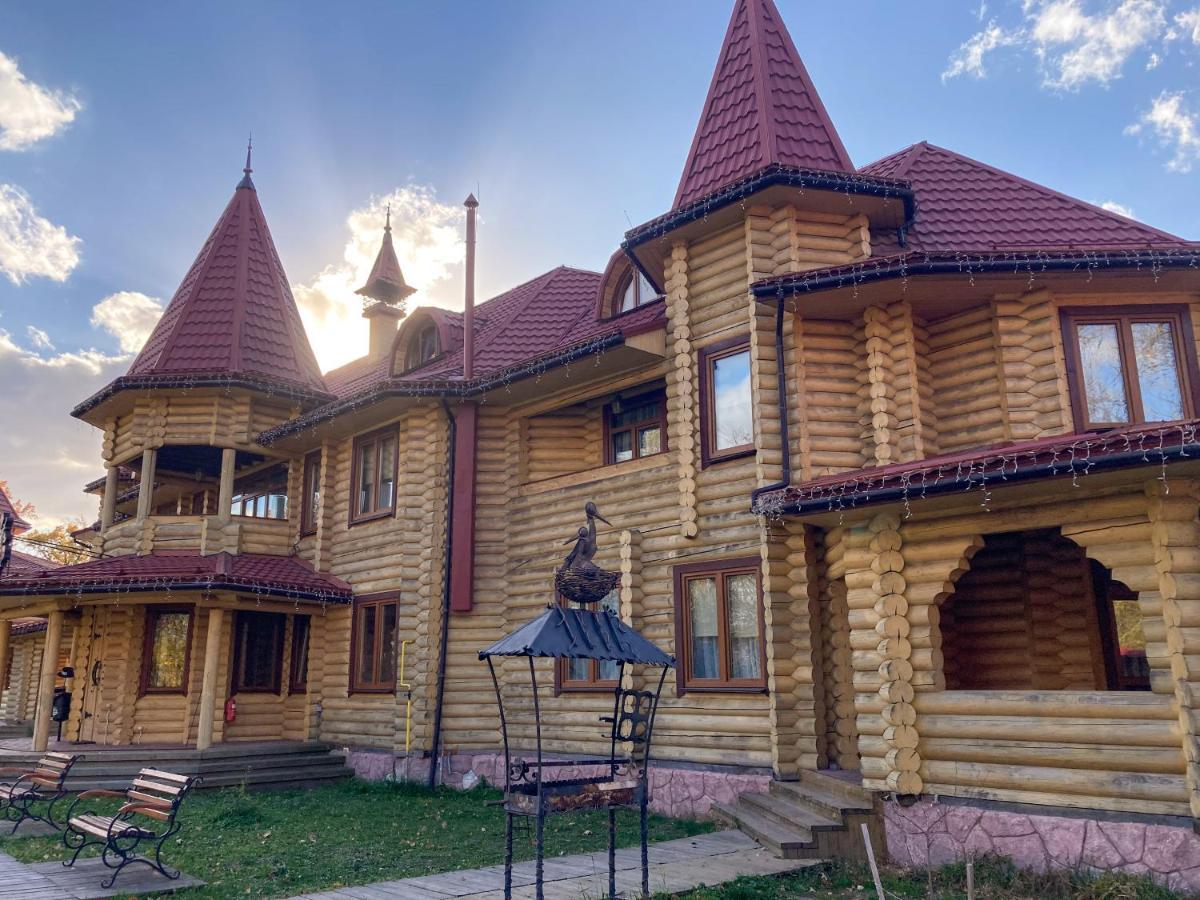 Загородный Комплекс Fort Pirnov Park Pirnove Bagian luar foto