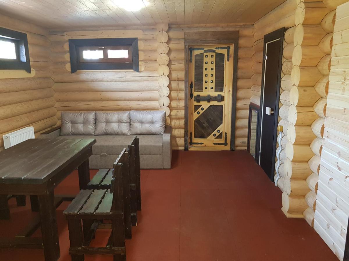 Загородный Комплекс Fort Pirnov Park Pirnove Bagian luar foto